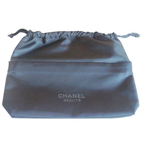 trousse de toilette chanel|Trousses de toilette CHANEL .